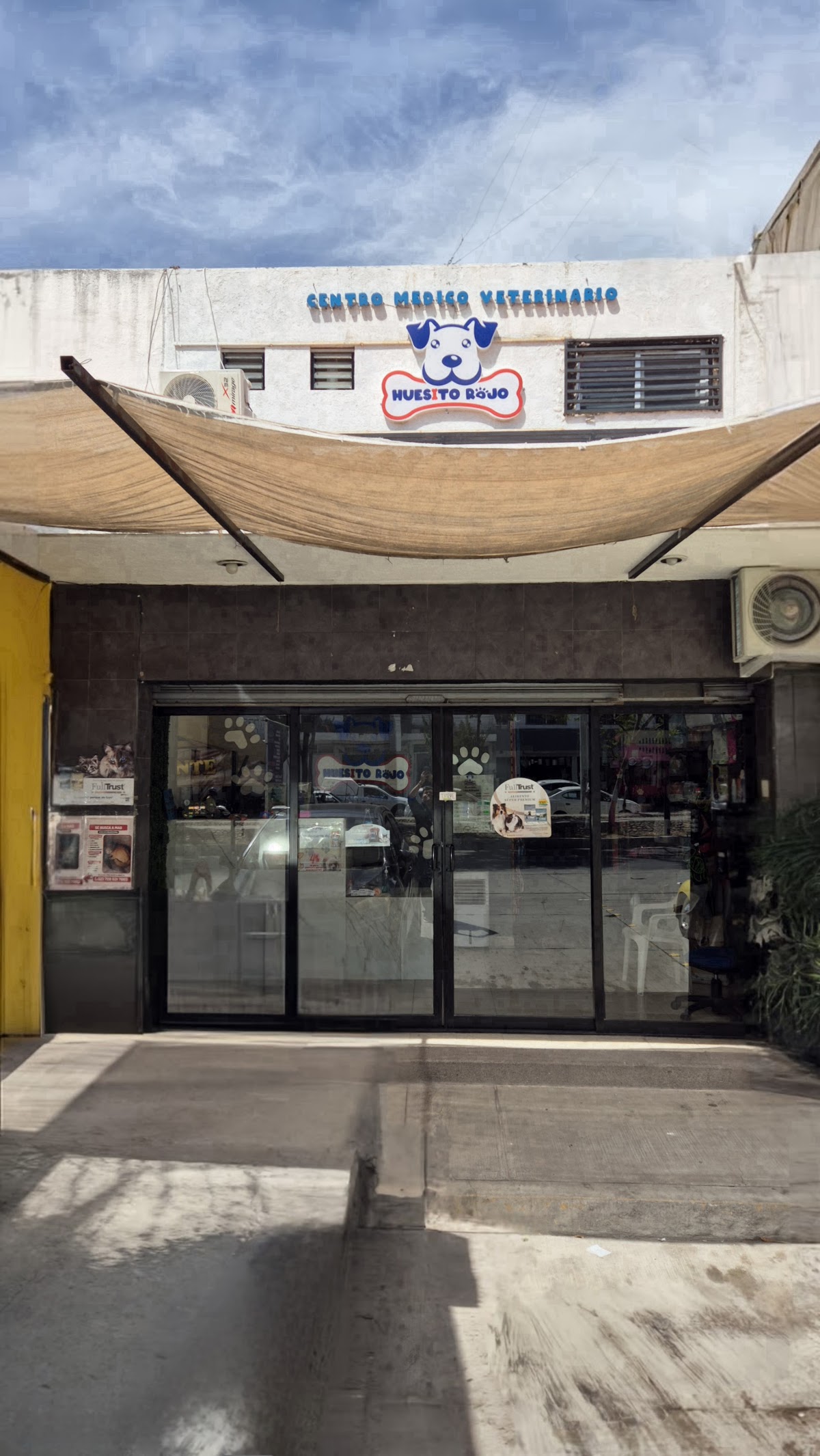 Huesito Rojo Centro Médico Veterinario, Otras zonas