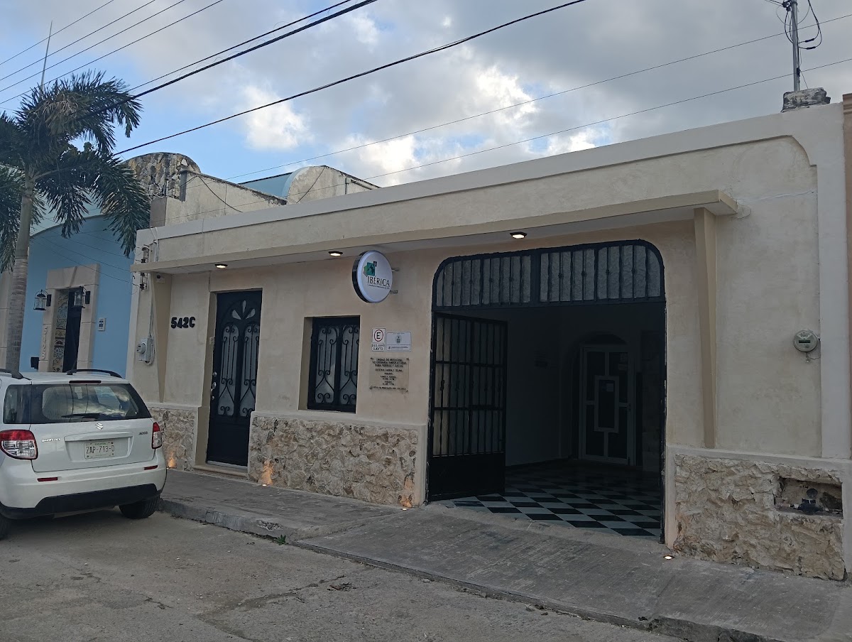 Ibérica Consultorio Veterinario (Unidad Ambulatoria), Centro de Mérida
