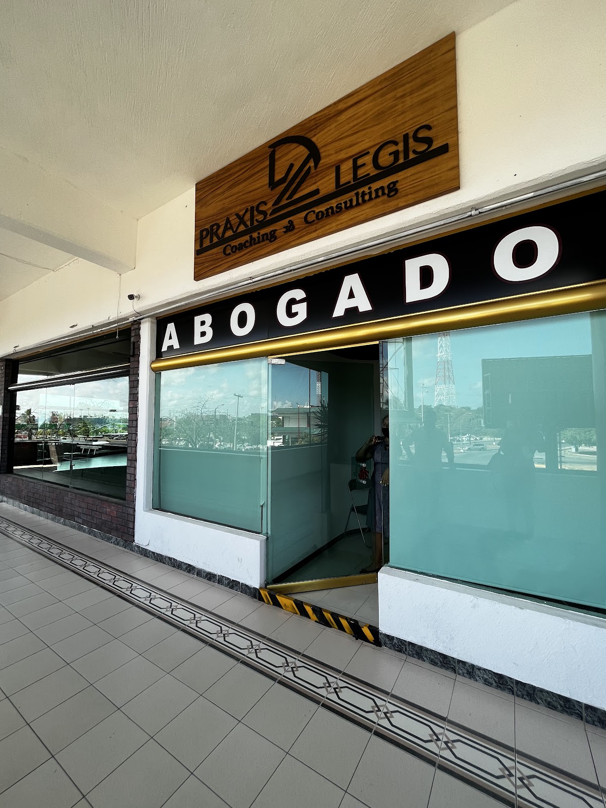 Prax Legis Abogados, Otras zonas