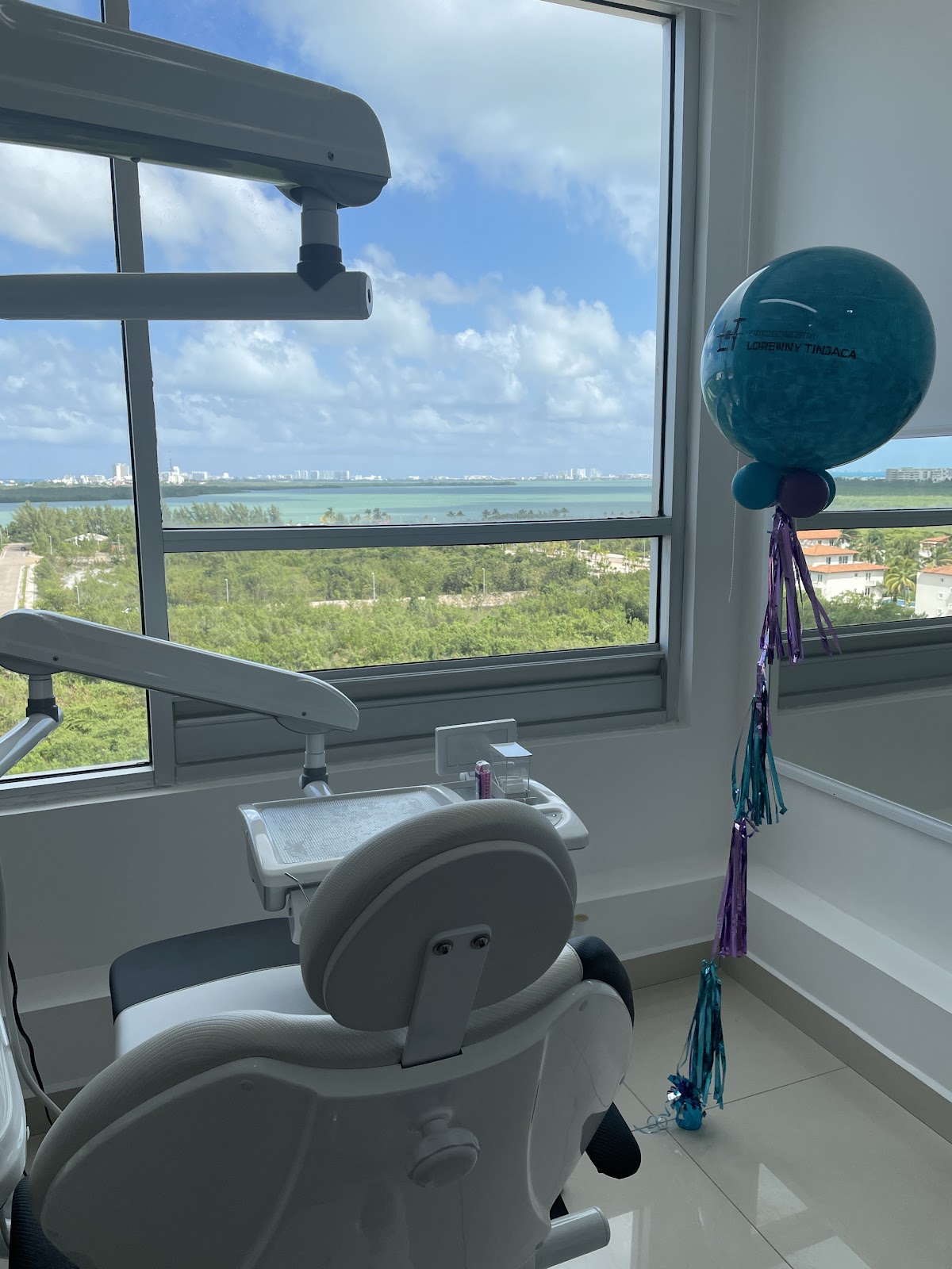 Dra. Lorenny, Ortodoncia e Invisalign, Zona Hotelera