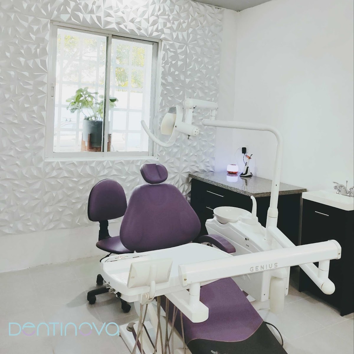 Dentinova clínica dental, Centro de Mérida