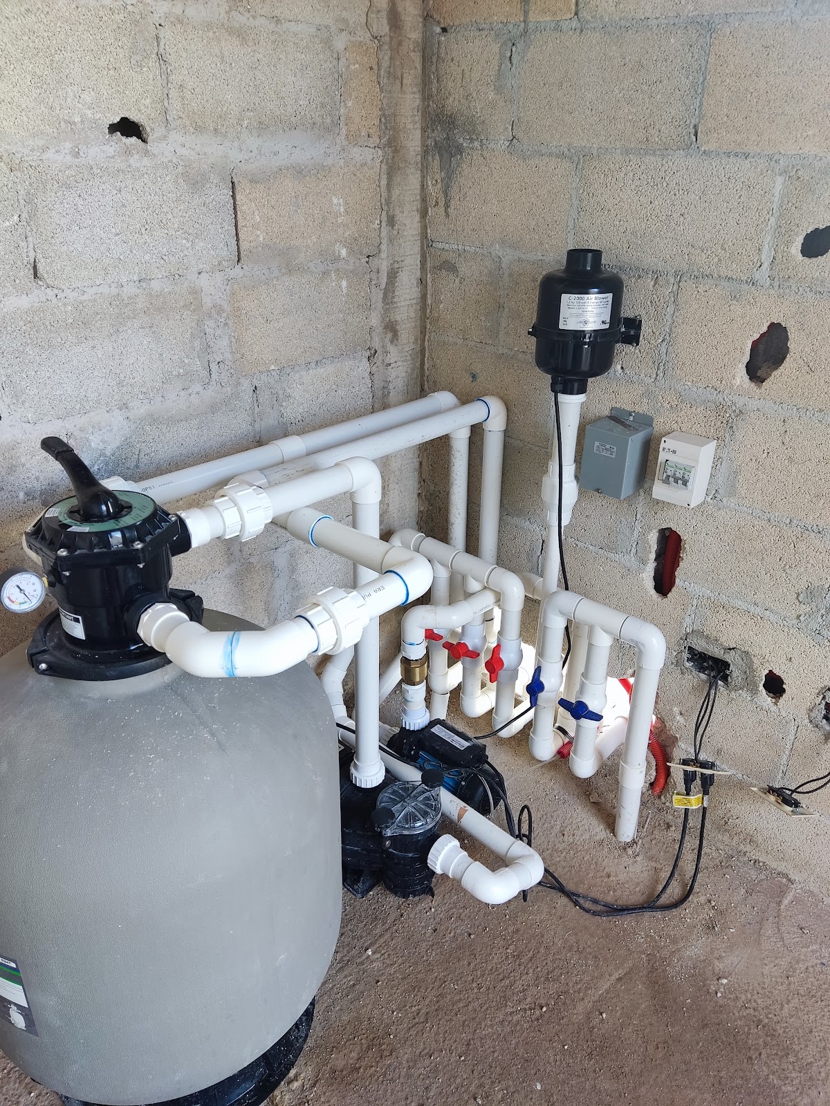 Instalaciones Alfa, Otras zonas