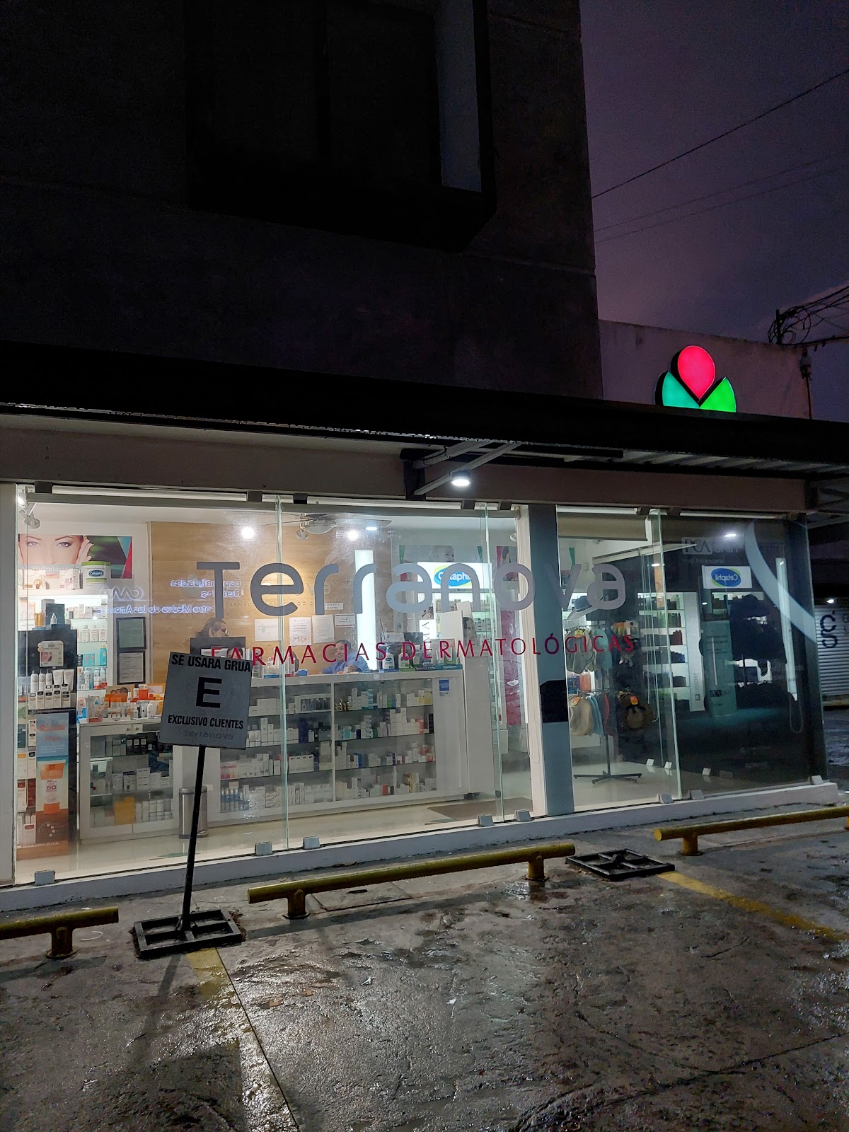 Farmacia Dermatológica Terranova, Centro de Mérida