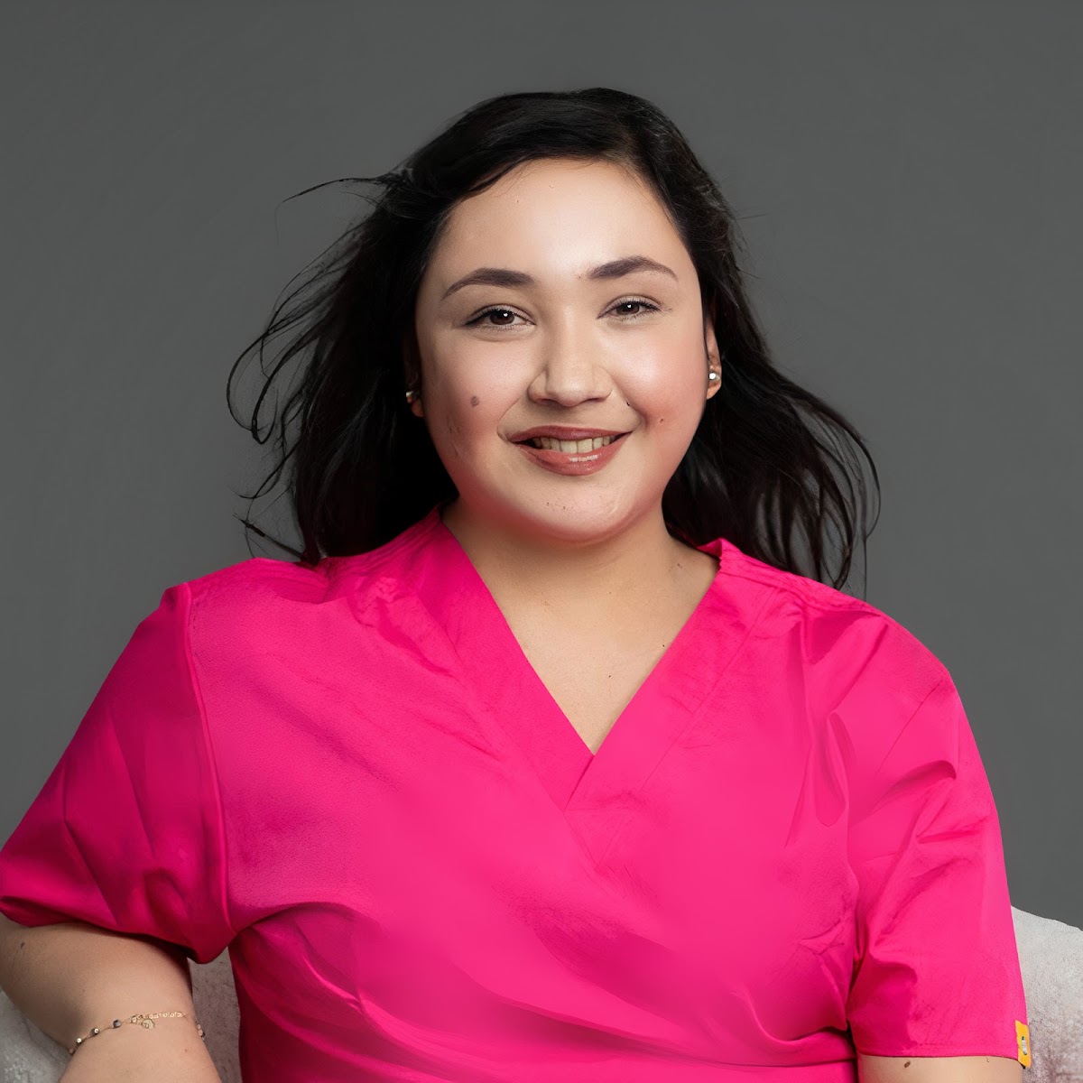 Dra. Krysteel González, Dermatóloga Pediatra, Otras zonas