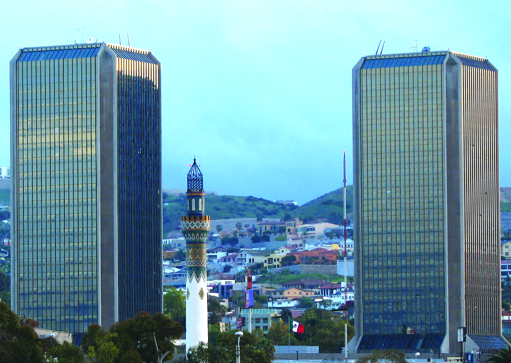 De Hoyos y Aviles. Abogados. Tijuana, Otras zonas