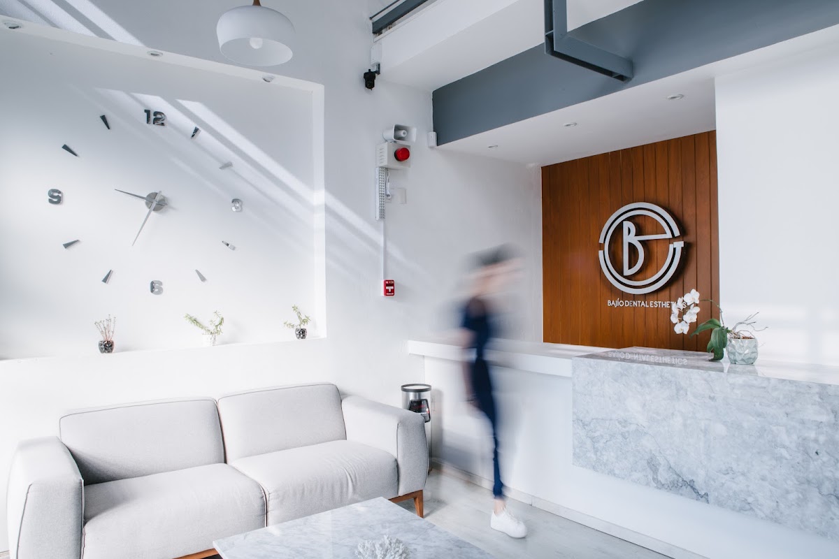Clinica Dental Bajío Dental Esthetics, Campestre