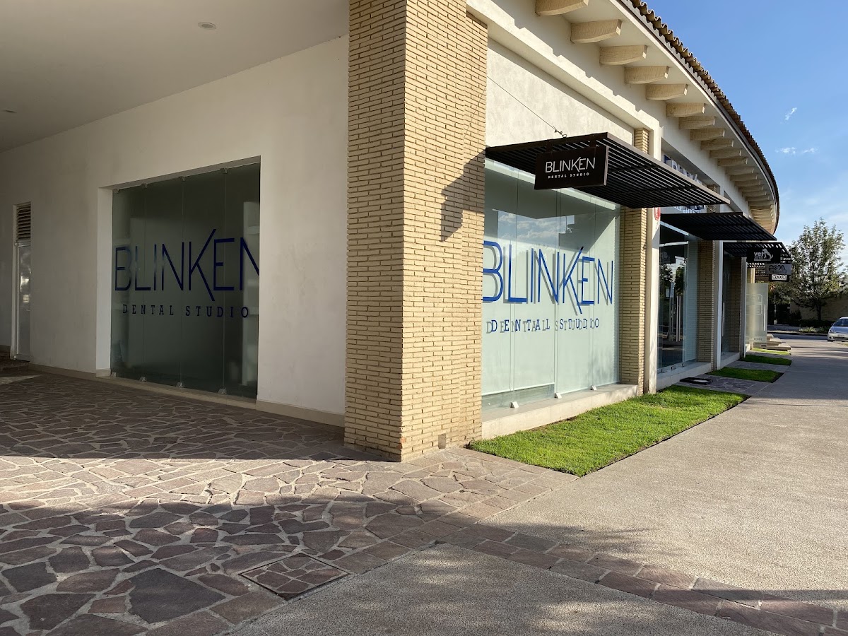 Blinken León, Otras zonas