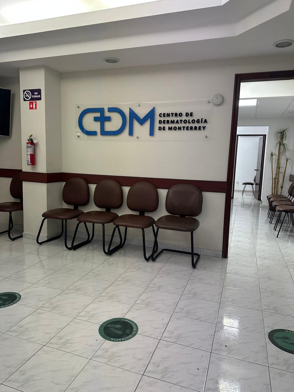 Dr. Andrés Remigio González González - Dermatólogo, Centro de Monterrey