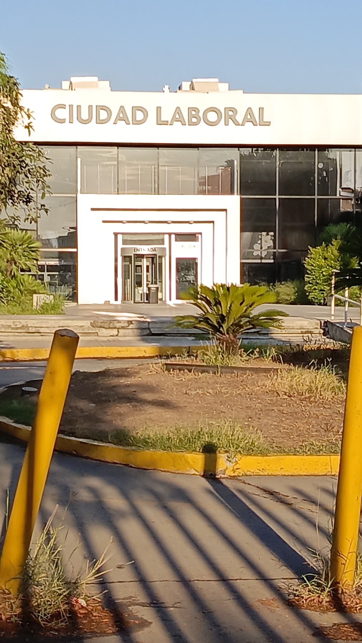 Ciudad Laboral, Otras zonas