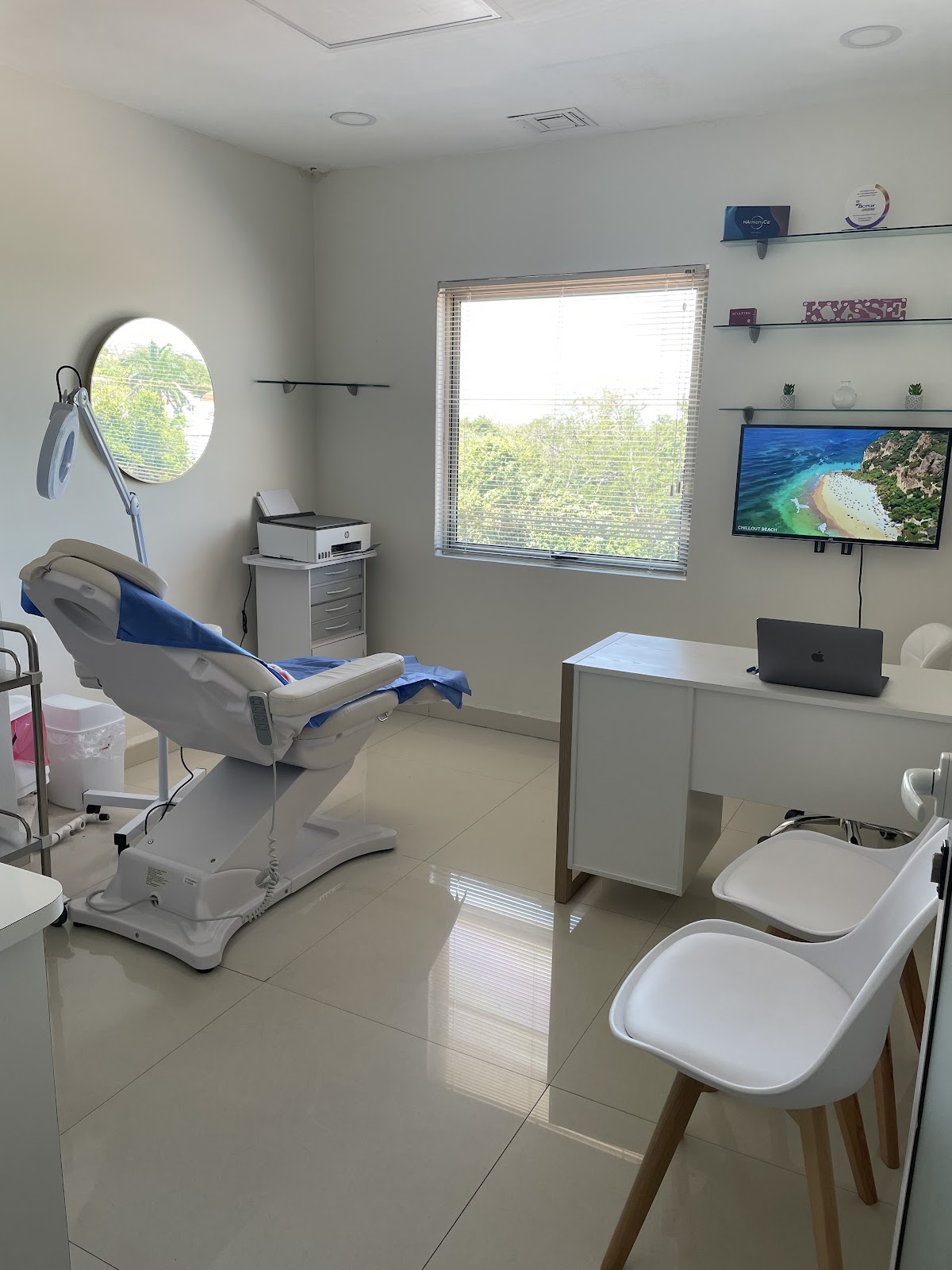 Dra. Amalia Videla. Dermatóloga Cancún, Otras zonas