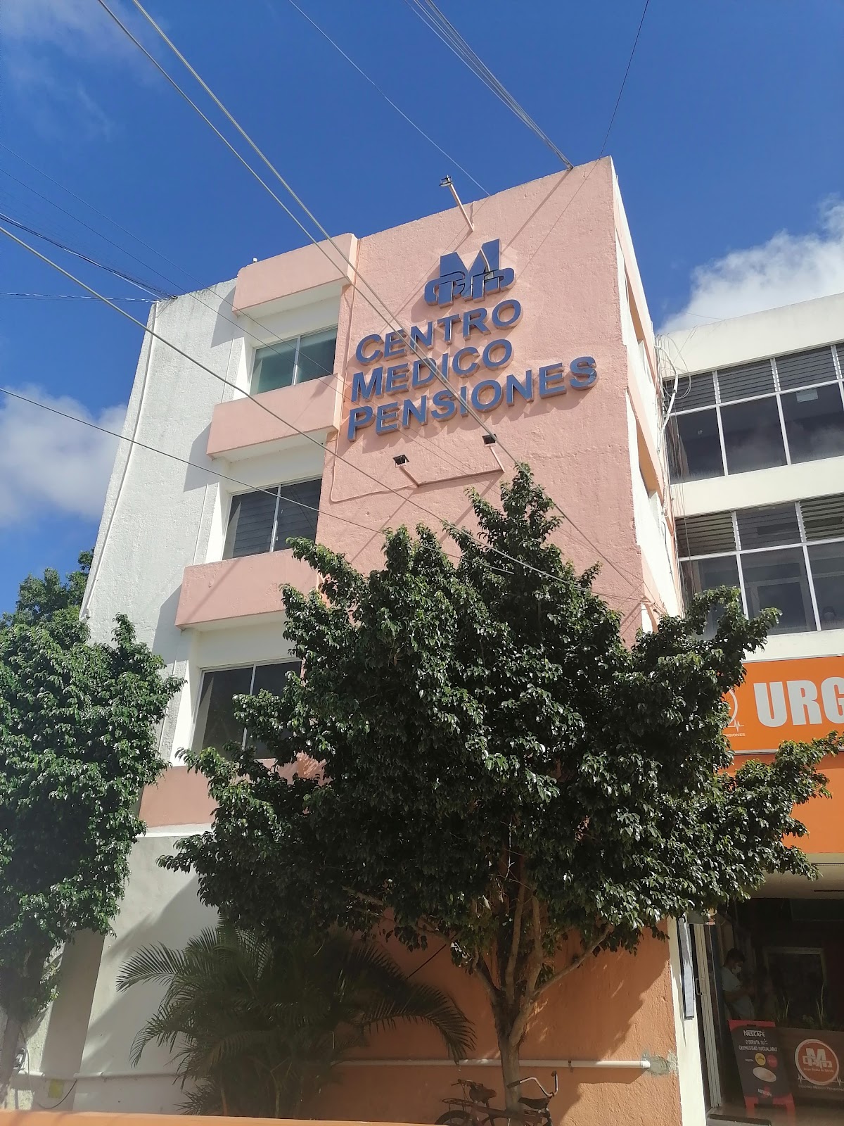 Centro Médico Pensiones, Otras zonas