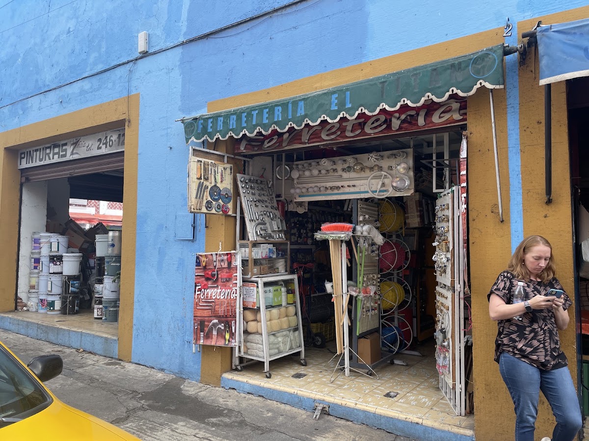 Ferretería El Titán, Centro Histórico