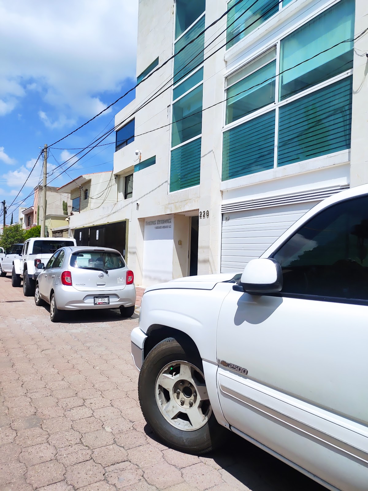 Martinez Estebanez y Asociados Abogados S.C., Sur