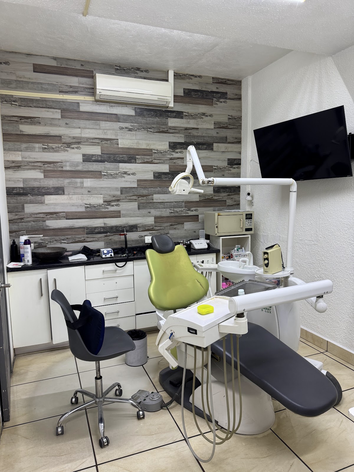 Clínica DE Ortodoncia y Estética Dental DE Aguascalientes, Otras zonas