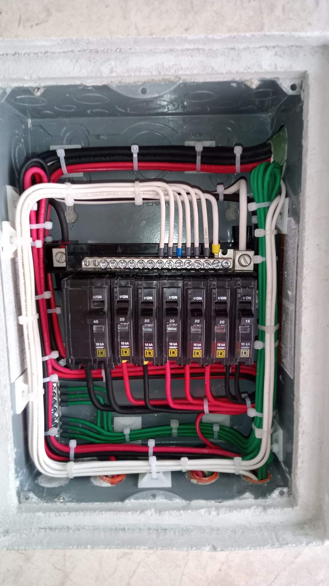 "Plomeria y Electricidad Zenteno", Otras zonas