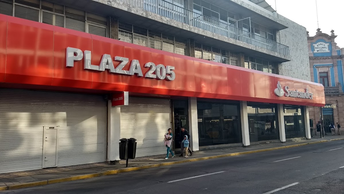 Servicio Técnico El Gallo, Centro