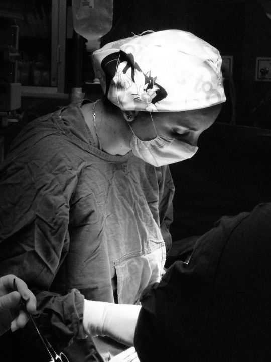 Dra. Karla Duarte - Especialista en Cirugía de Vesicula, Apendicitis, Hernias…, Otras zonas
