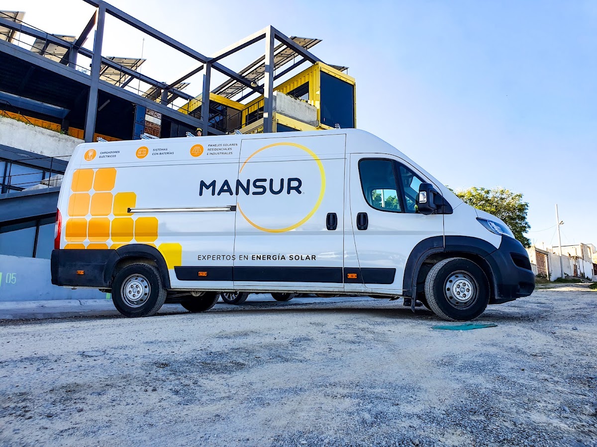 Mansur Solar, Jurica