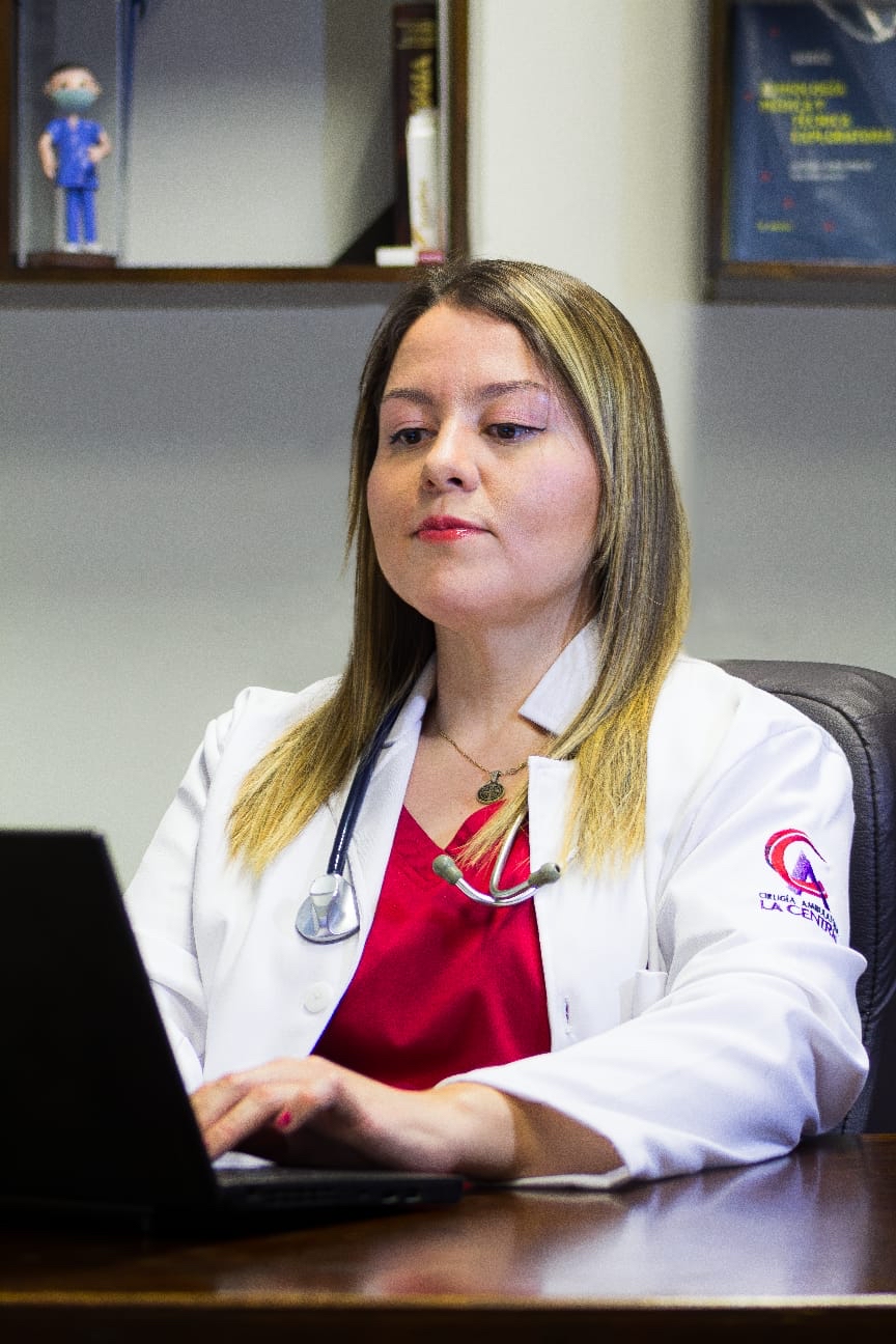 Dra. Diana Razo Ginecóloga y Obstetra, Sur