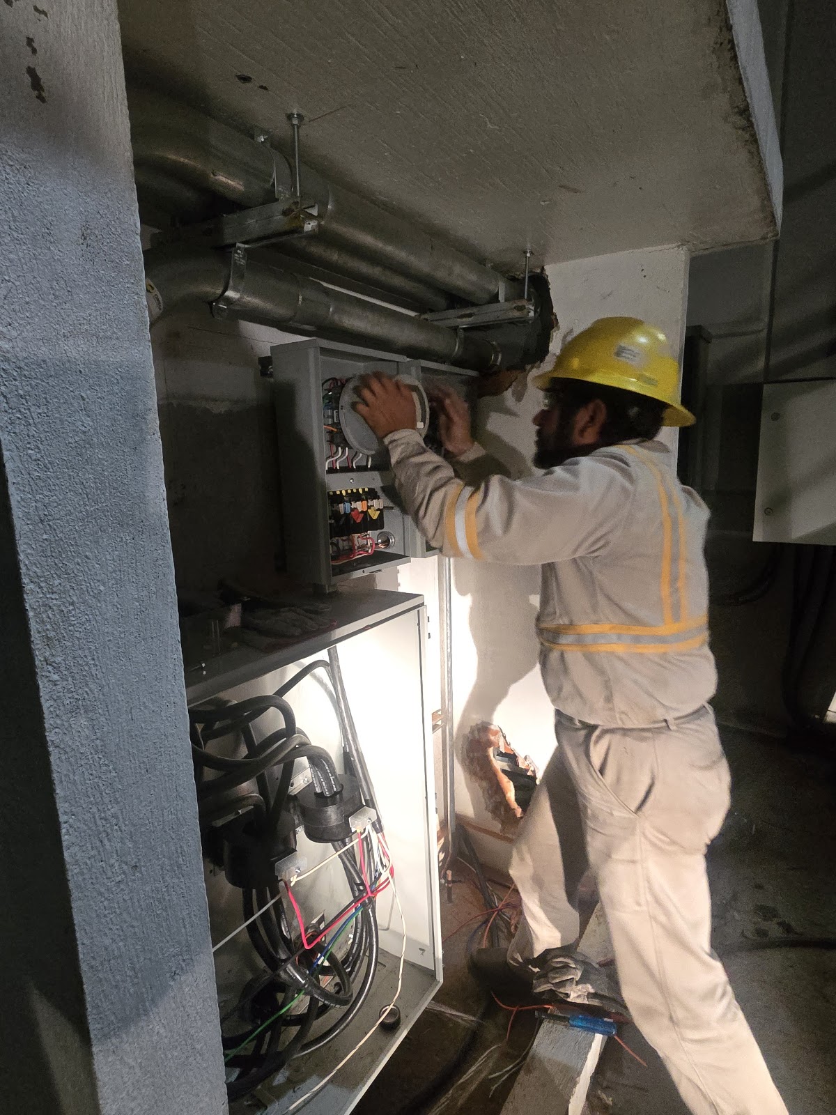 Olivares Servicio Eléctrico, Otras zonas