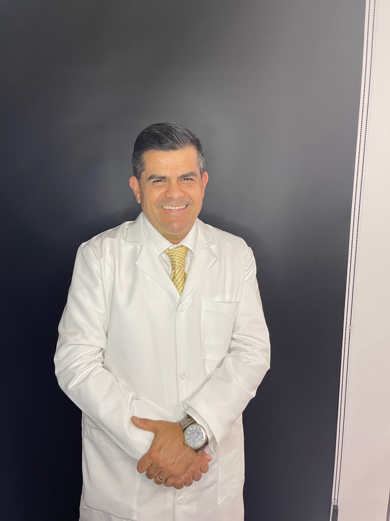 IMPLANT DENTAL ARI — foto 2